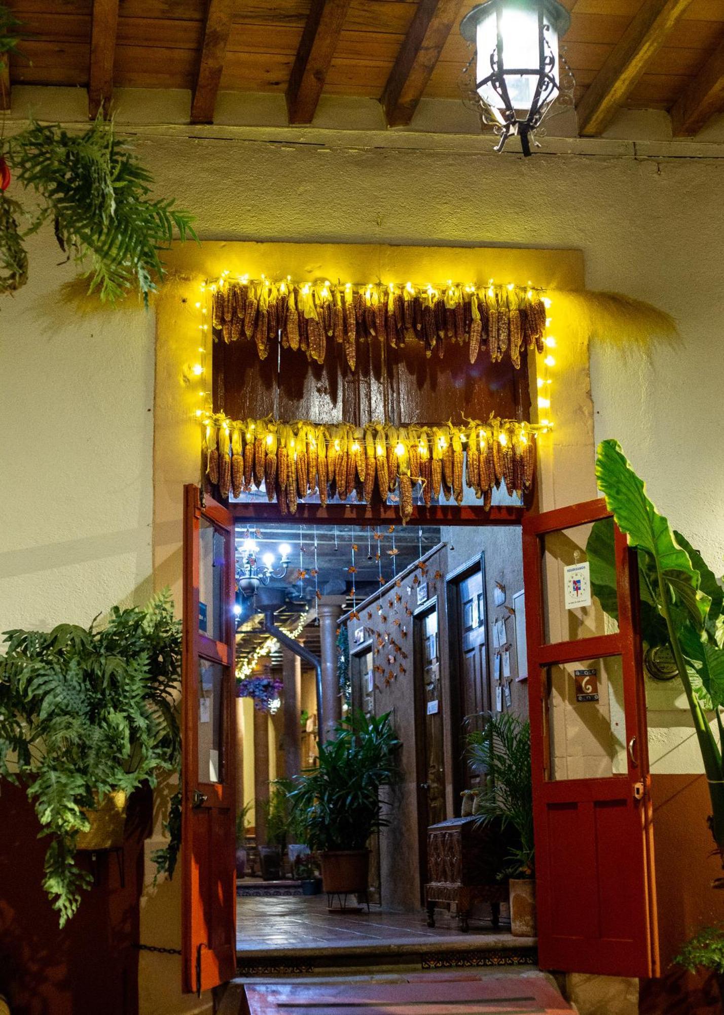Posada El Palomar Patzcuaro Bagian luar foto